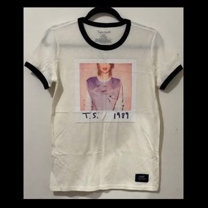 Taylor Swift 1989 World Tour Concert T-shirt M